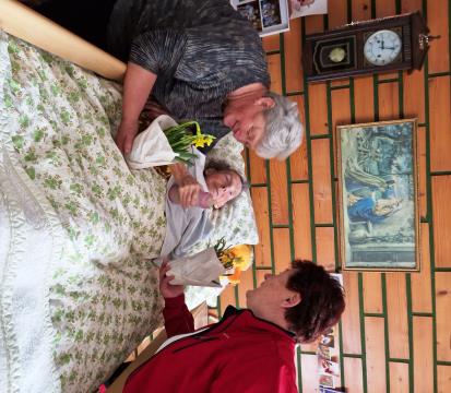 Prostovoljke RK Ravne in Kotlje ob Dnevu žena obiskale domove starejših (6)